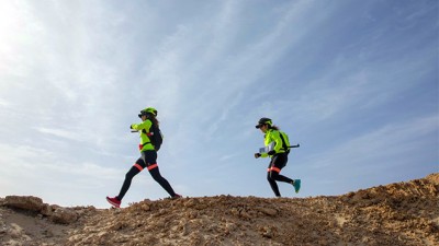 Raid Sahraouiya, Le duo "Girls and roses" survole la 3è étape