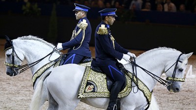 Salon du Cheval d’El Jadida: la troupe des cavaliers de la DGSN fascine le public