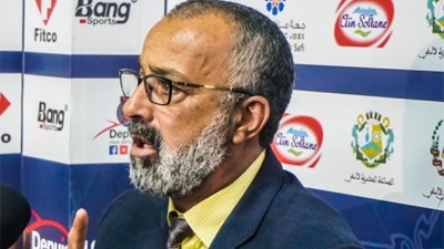 المدرب الجديد لأولمبيك آسفي يتعهد بوضع تجربته "الغنية والطويلة" في خدمة الفريق