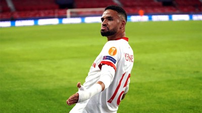 Un doublé d'En-Nesyri offre une précieuse victoire à FC Séville 'Ligue des champions'