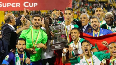 Supercoupe de la CAF: Le Raja de Casablanca remporte le titre en battant l'ES de Tunis (2-1)