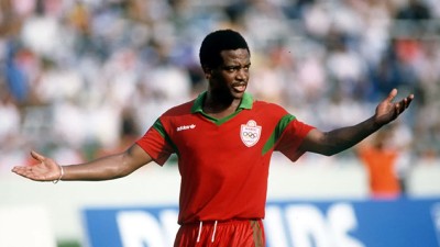 الكاف تختار النجم السابق للمنتخب المغربي لكرة القدم محمد التيمومي سفيرا لنهائي دوري أبطال إفريقيا