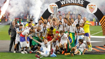 Le Séville FC remporte la Ligue Europa aux tirs au but contre l'AS Rome Sport