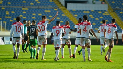 Botola Maroc Télécom D1 (mise à jour 2è journée): Victoire du WAC face au Youssoufia de Berrechid (3 - 2)