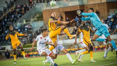 الوداد الرياضي يتعثر بميدانه أمام فريق كايزر تشيفز الجنوب افريقي (0-1) 'دوري أبطال إفريقيا لكرة القدم (ذهاب نصف النهاية)'