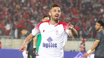 فريق الوداد الرياضي يفوز على ضيفه المغرب الفاسي (1-0)