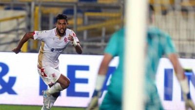 فريق الوداد الرياضي يتغلب بميدانه على فريق المغرب الفاسي 1-0