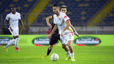 فريق الوداد الرياضي يتفوق على ضيفه فريق أولمبيك آسفي 1-0