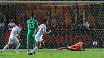 إقصاء الرجاء البيضاوي بانهزامه أمام الزمالك المصري (1-0 ذهابا) و(3-1 إيابا)