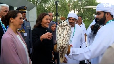 الأميرة لالة حسناء تزور رواق دارالإمارات العربية المتحدة للاستدامة ورواق المملكة المغربية