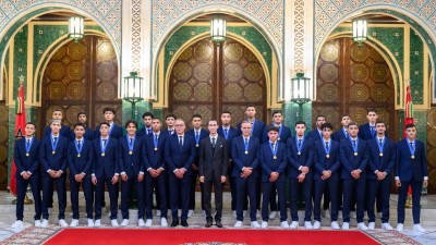 ولي العهد الأمير مولاي الحسن يترأس حفلا أقامه جلالة الملك على شرف المنتخب الوطني لكرة القدم