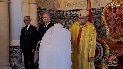 جلالة الملك يستقبل الولاة والعمال الجدد المعينين بالإدارة الترابية