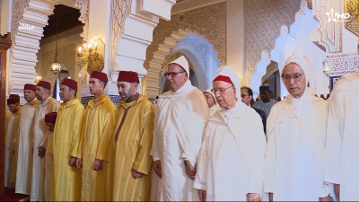 أمير المؤمنين يؤدي صلاة عيد الأضحى المبارك بمسجد أهل فاس بالرباط